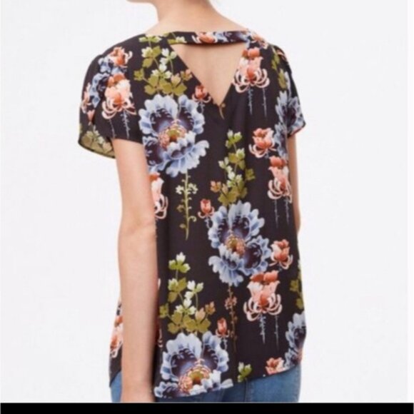 LOFT Grey Floral Top - Picture 2 of 4
